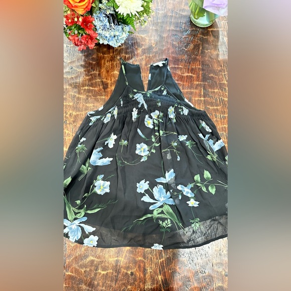 Joie sleeveless blouse Small - Picture 2 of 5